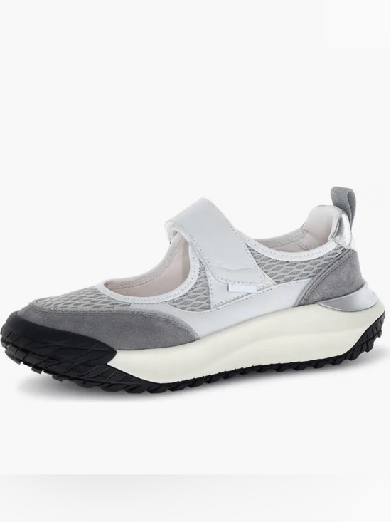 Voile Blanche Shoes - NWT VOILE BLANCHE Club Act Babe Mary Jane Sneaker in Lead Grey